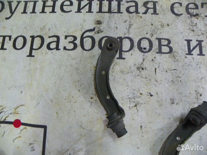 Кронштейн передней балки Renault Scenic JM 2003-20