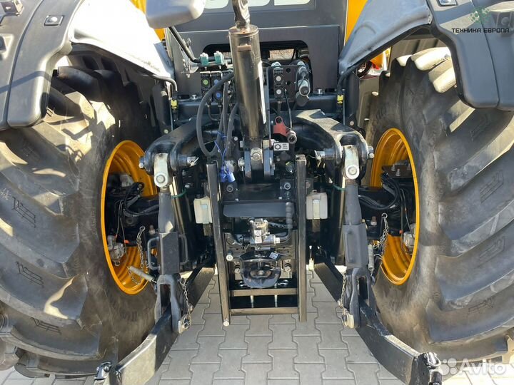 Трактор JCB Fastrac 4220, 2016