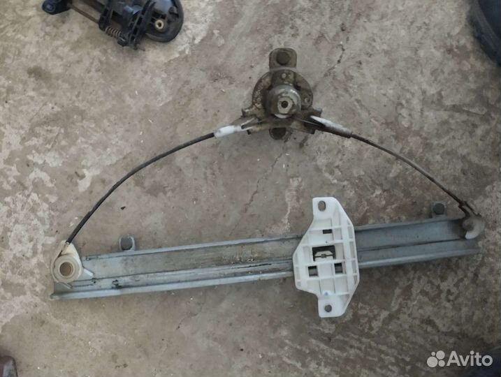 Стеклоподъемник задний правый Chevrolet Lanos