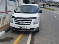 Hyundai H-1 2.5 AT, 2016, 310 000 км, с пробегом, цена 2 100 000 руб.