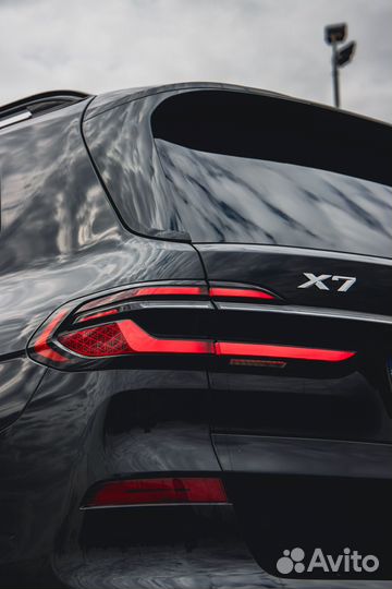 BMW X7 3.0 AT, 2022, 15 000 км