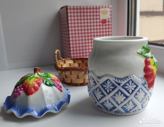 Продам сахарницу