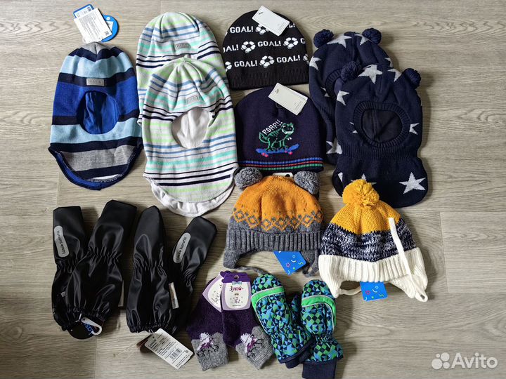 Шапки, варежки, носочки на 2 года
