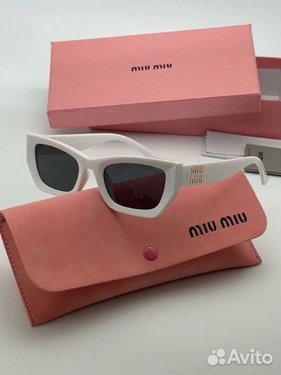 Солнцезащитные очки miu miu