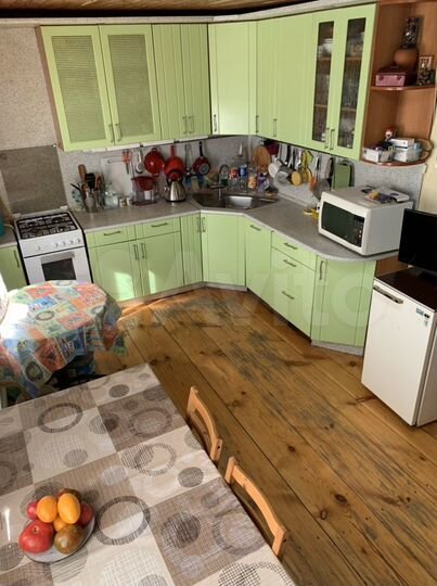 Дом 180 м² на участке 10 сот.