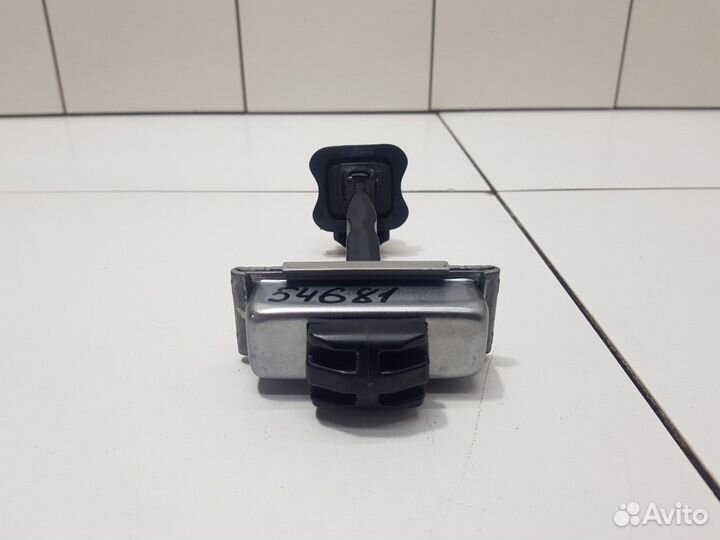 Ограничитель двери передний правый (Chery Tiggo 8)