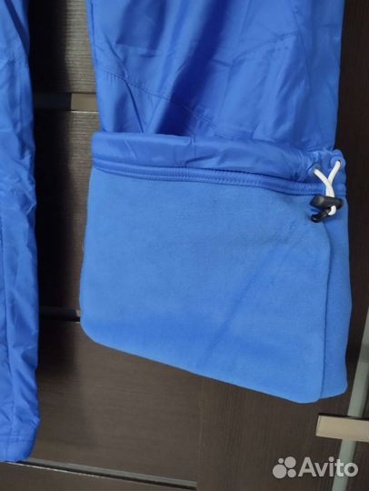 Women hiking windfleece pants