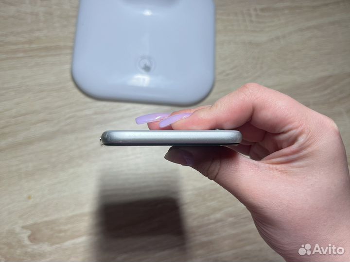 Телефон iPhone 6