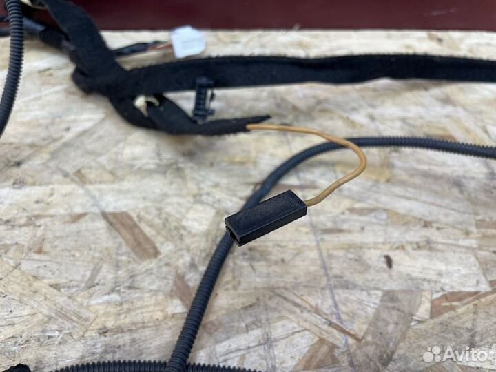 Проводка багажника левая Renault Logan