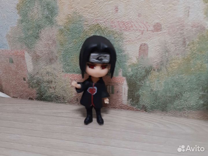 Фигурки, значки и брелки (аниме и т.д.)