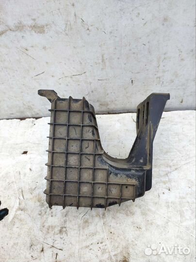 Резонатор воздушного фильтра Mazda 6 GG