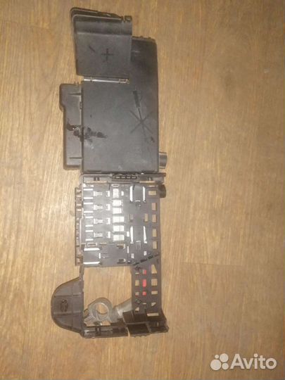 Блок предохранителей аккумулятора Chevrolet Cruze