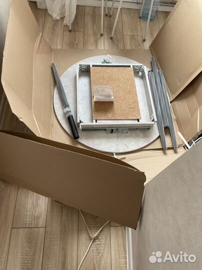 Стол кухонный круглый новый