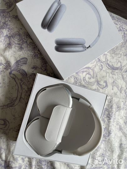 Airpods max silver