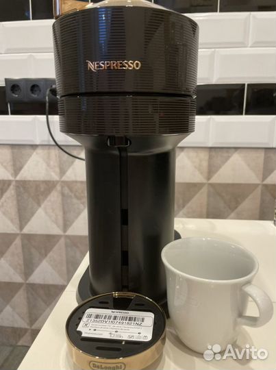 Капсульная кофеварка Nespresso NV120 + капсулы