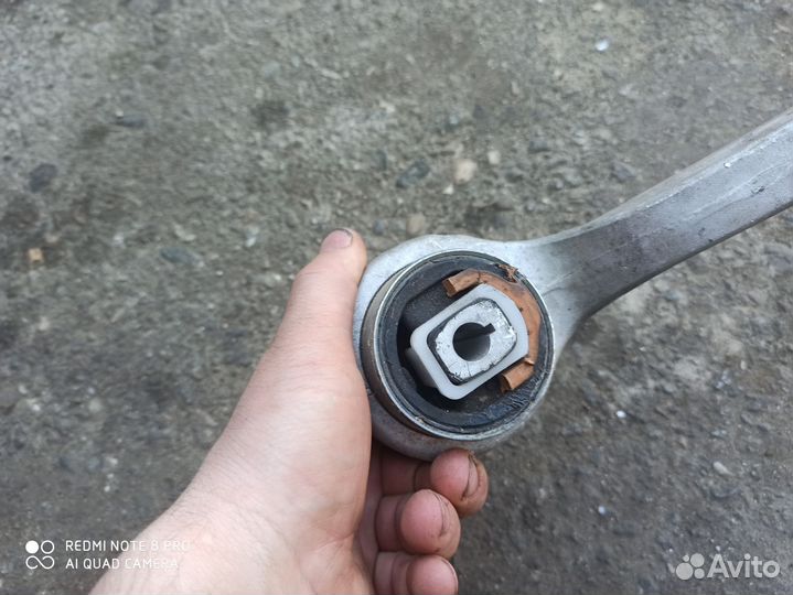 Рычаг передний нижний левый audi