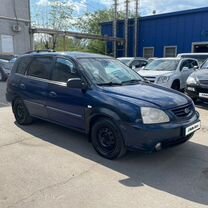 Kia Carens 1.8 MT, 2003, 280 000 км, с пробегом, цена 190 000 руб.