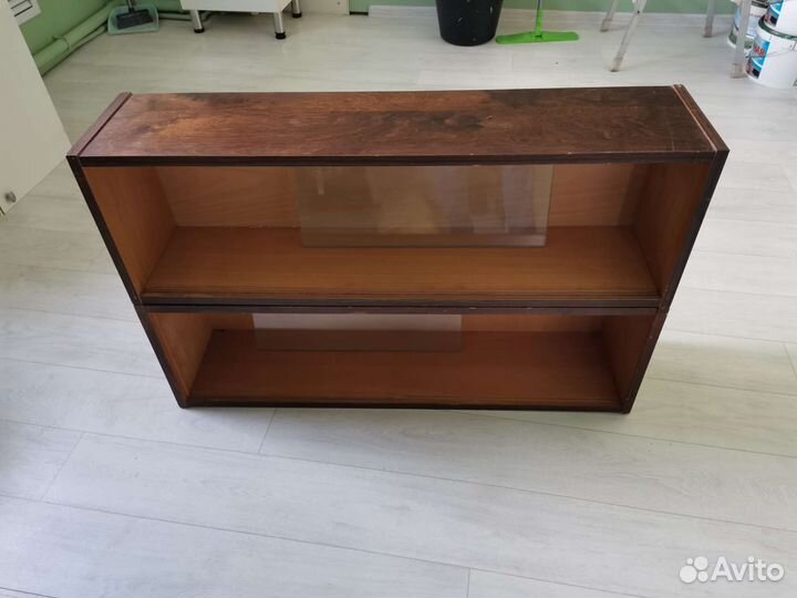 Книжные полки чехия