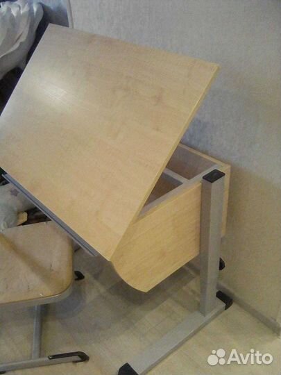 Парта и стул для школьника