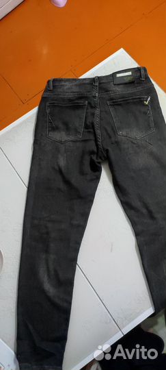 Джинсы мужские