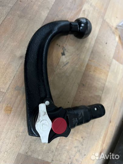 Фаркоп на Lexus RX 350