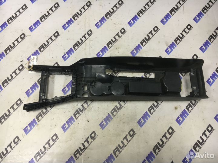 Центральная консоль Шкода Октавия А5 лифтбэк