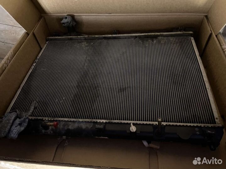 Радиатор охлаждения Suzuki Grand Vitara