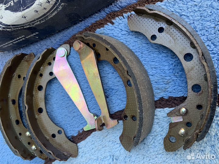 Тормозные колодки audi 80
