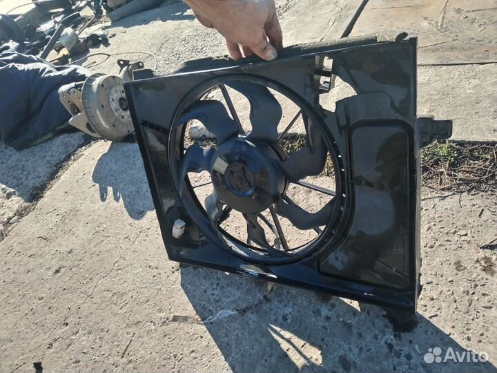 Вентилятор охлаждения киа соул 13г 1рест/Kia soul