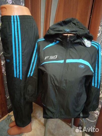 Спортивный костюм женский