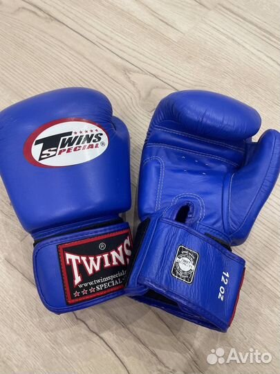 Боксерские перчатки 12 oz