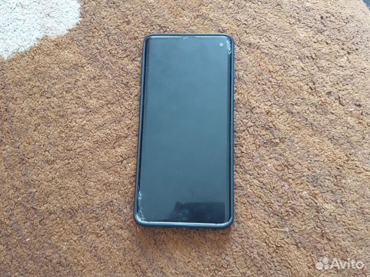 Samsung Galaxy S10, 8/128 ГБ