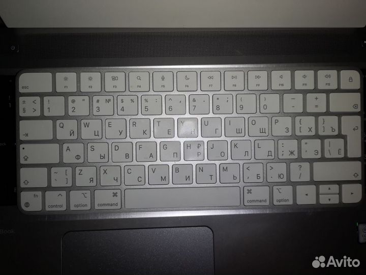 Беспроводная клавиатура Apple Magic Keyboard