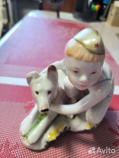 Статуэтки собак