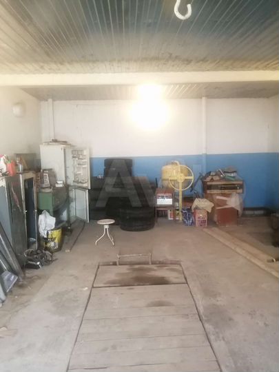 Гараж, > 30 м²