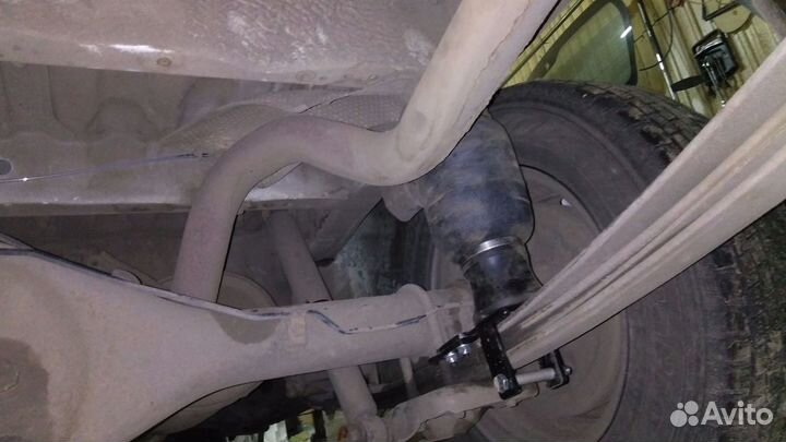 Пневмоподвеска Toyota Hiace (03), задняя ось