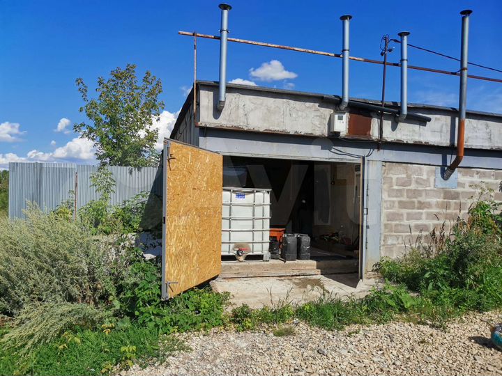 Гараж, > 30 м²