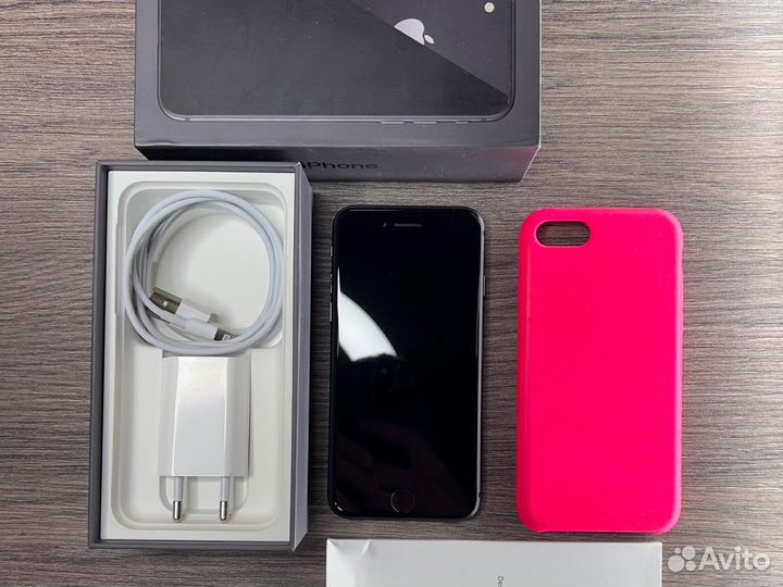 iPhone 8, 64 ГБ
