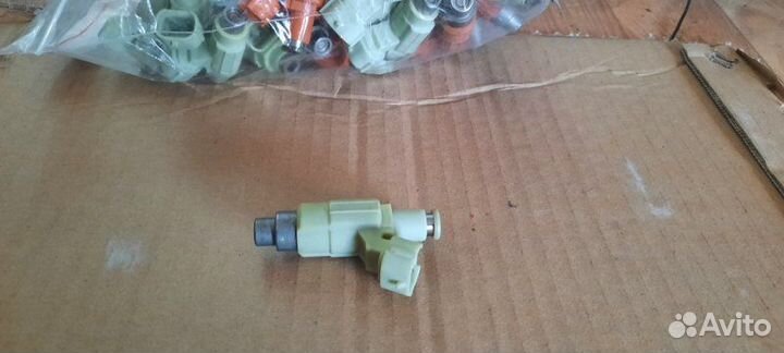 Форсунка топливная Mitsubishi Outlander CU 4G69