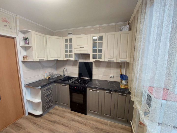 2-к. квартира, 57 м², 2/5 эт.