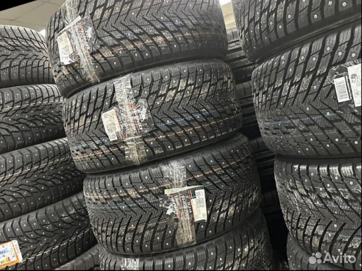 Arivo Ice Claw ARW7 235/35 R19 91T