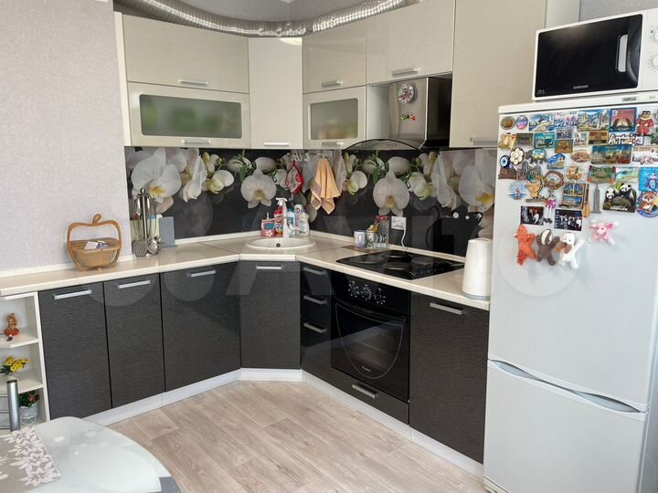 2-к. квартира, 55,7 м², 8/17 эт.