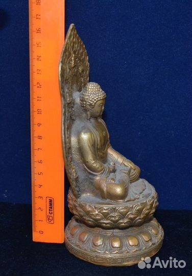 Статуэтка бронза патинированная- Будда с камнем