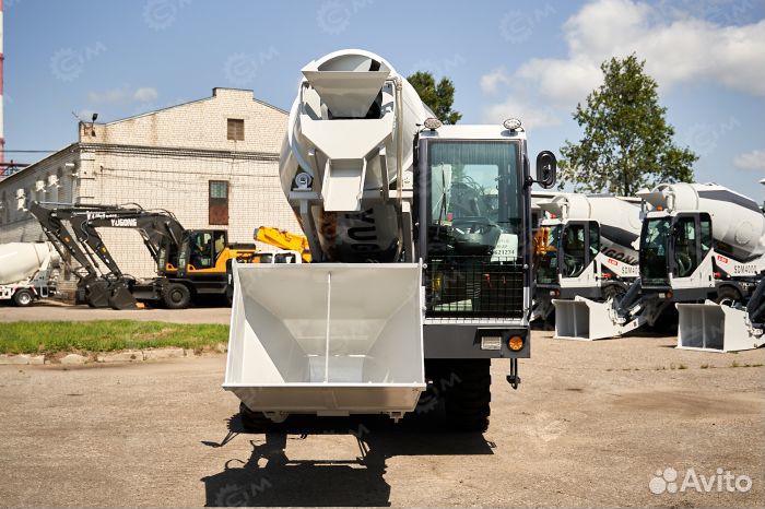 Автобетоносмеситель Yugong SDM5500, 2024