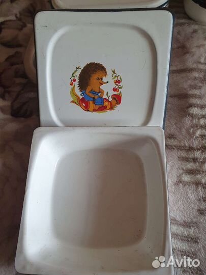 Эмалированный лоток