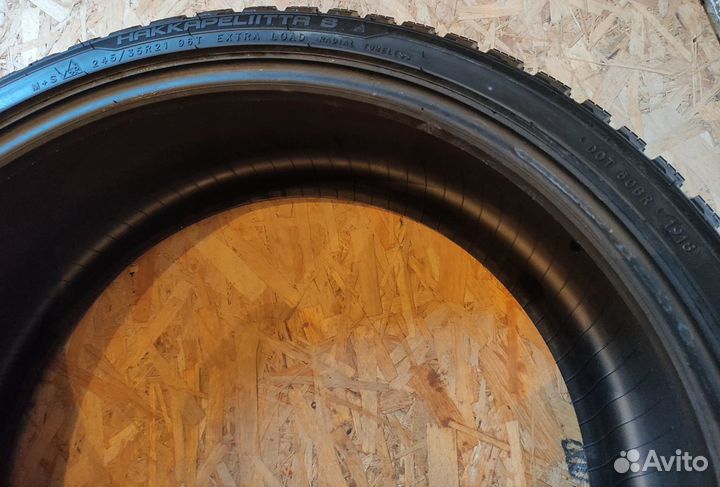 Nokian Tyres Hakkapeliitta 8 245/35 R21 96T