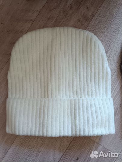 Шапка белая