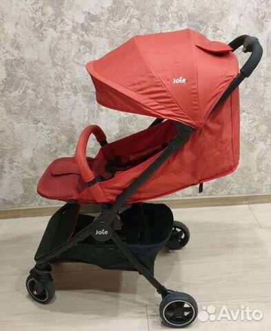 Прогулочная коляска joie pact
