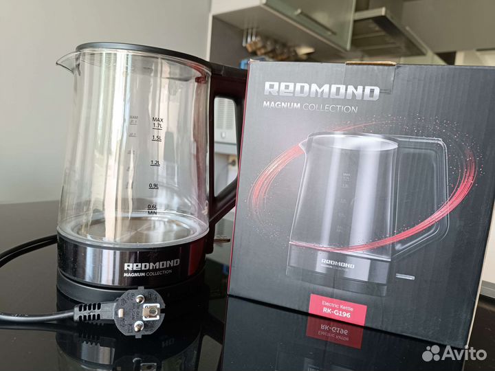 Электрочайник Redmond (почти новый)