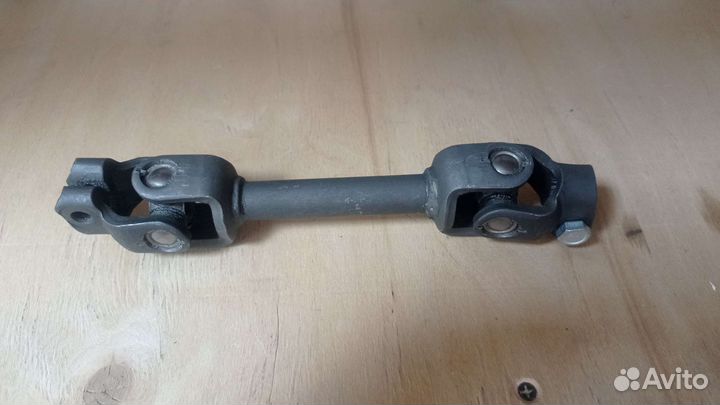 Рулевой карданчик 2105